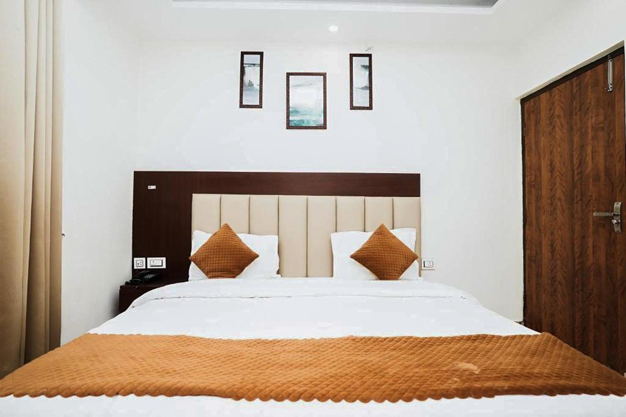 Hotel The 7 Seas Rishikesh Ngoại thất bức ảnh