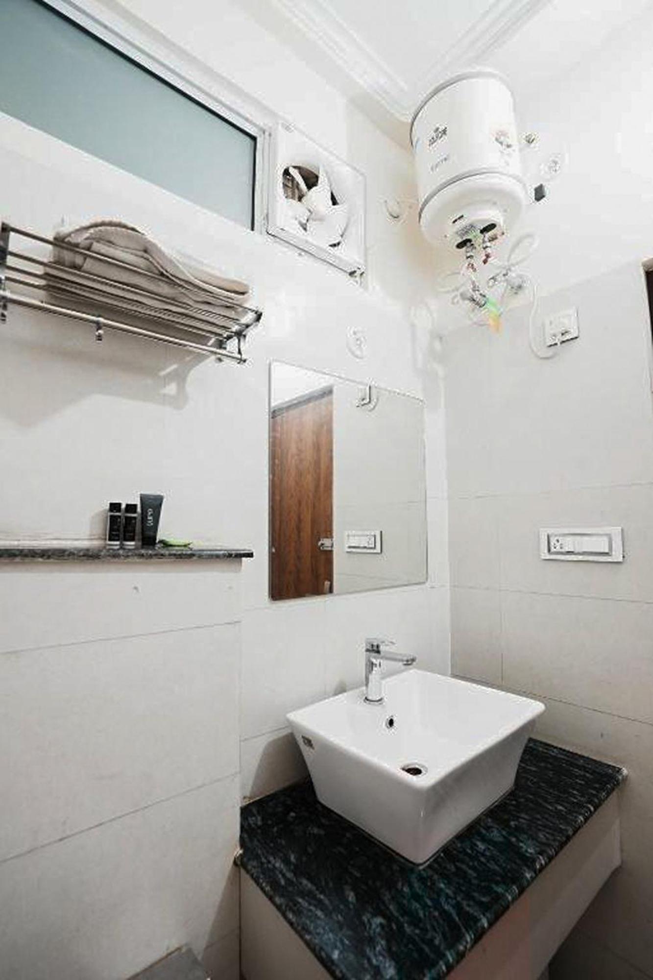 Hotel The 7 Seas Rishikesh Ngoại thất bức ảnh