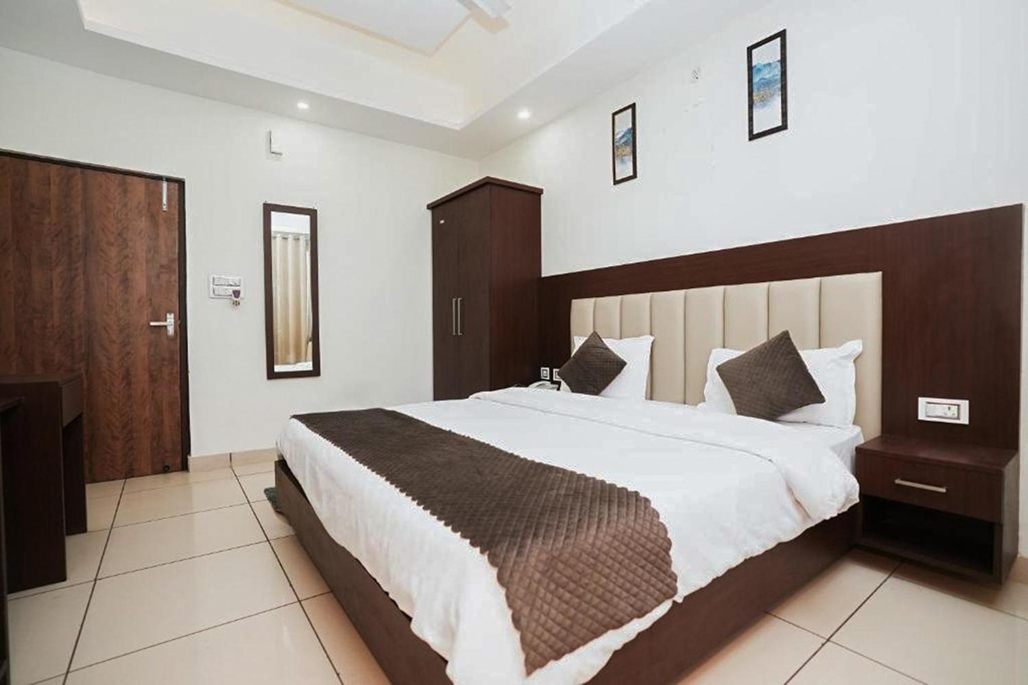 Hotel The 7 Seas Rishikesh Ngoại thất bức ảnh